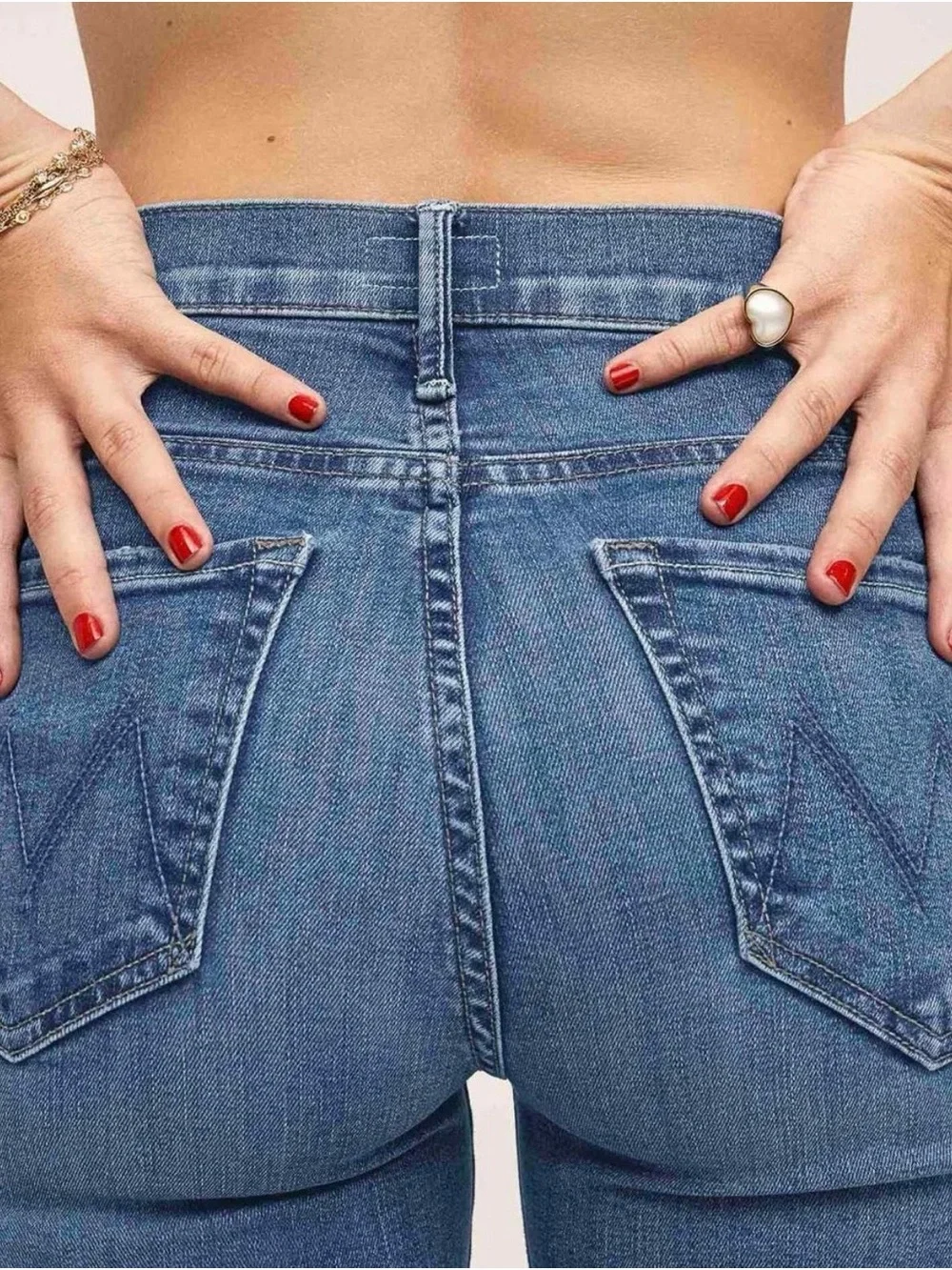Mother Lil Hustler Ankle Fray Petite Healing Jar Medium Wash High-Rise Jeans